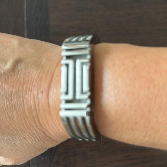 Tory Burch Silver Sport Fitbit Bangle/Bracelet Bangle Rhodium Plated - Picture 4 of 6